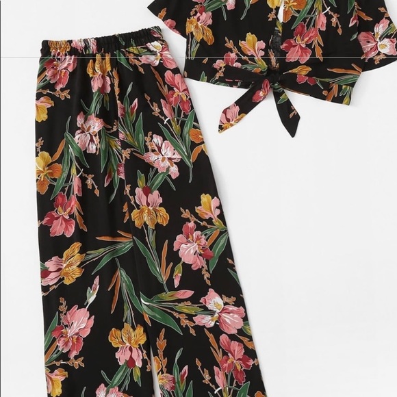 Plus Surplice Front Floral Print Blouse With Pants - Picture 3 of 3